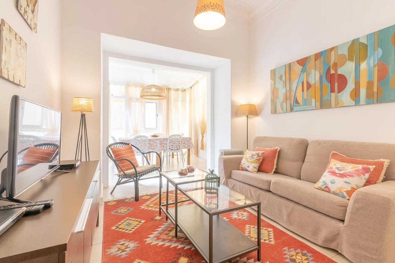 Alm- Spacious. Sunny. Patio. Quiet Area. Fast Wifi *