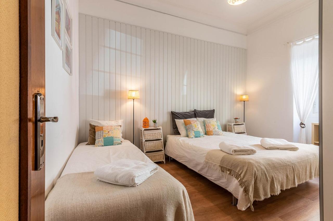 Alm- Spacious. Sunny. Patio. Quiet Area. Fast Wifi Apartment *