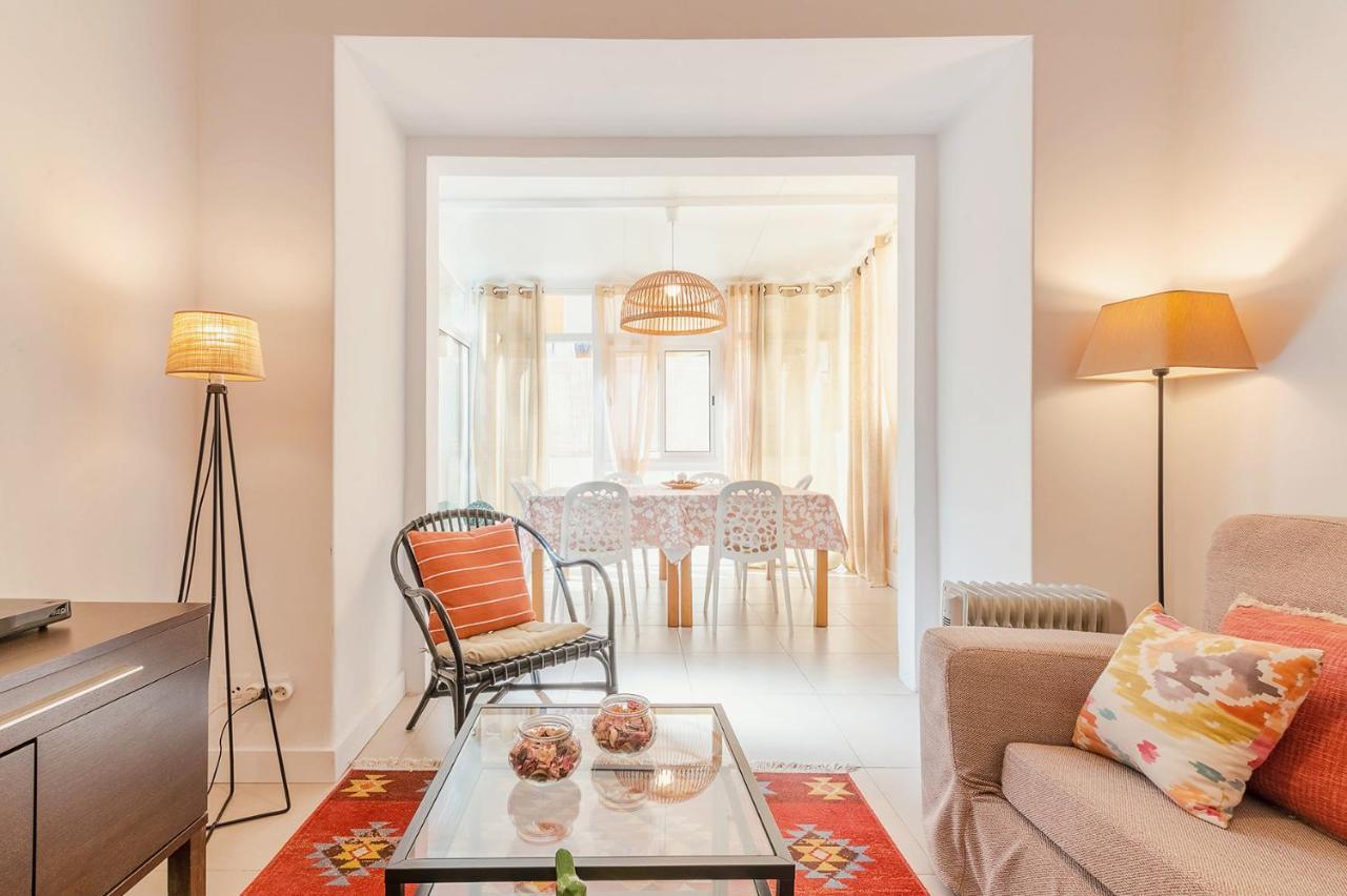 Alm- Spacious. Sunny. Patio. Quiet Area. Fast Wifi Apartment