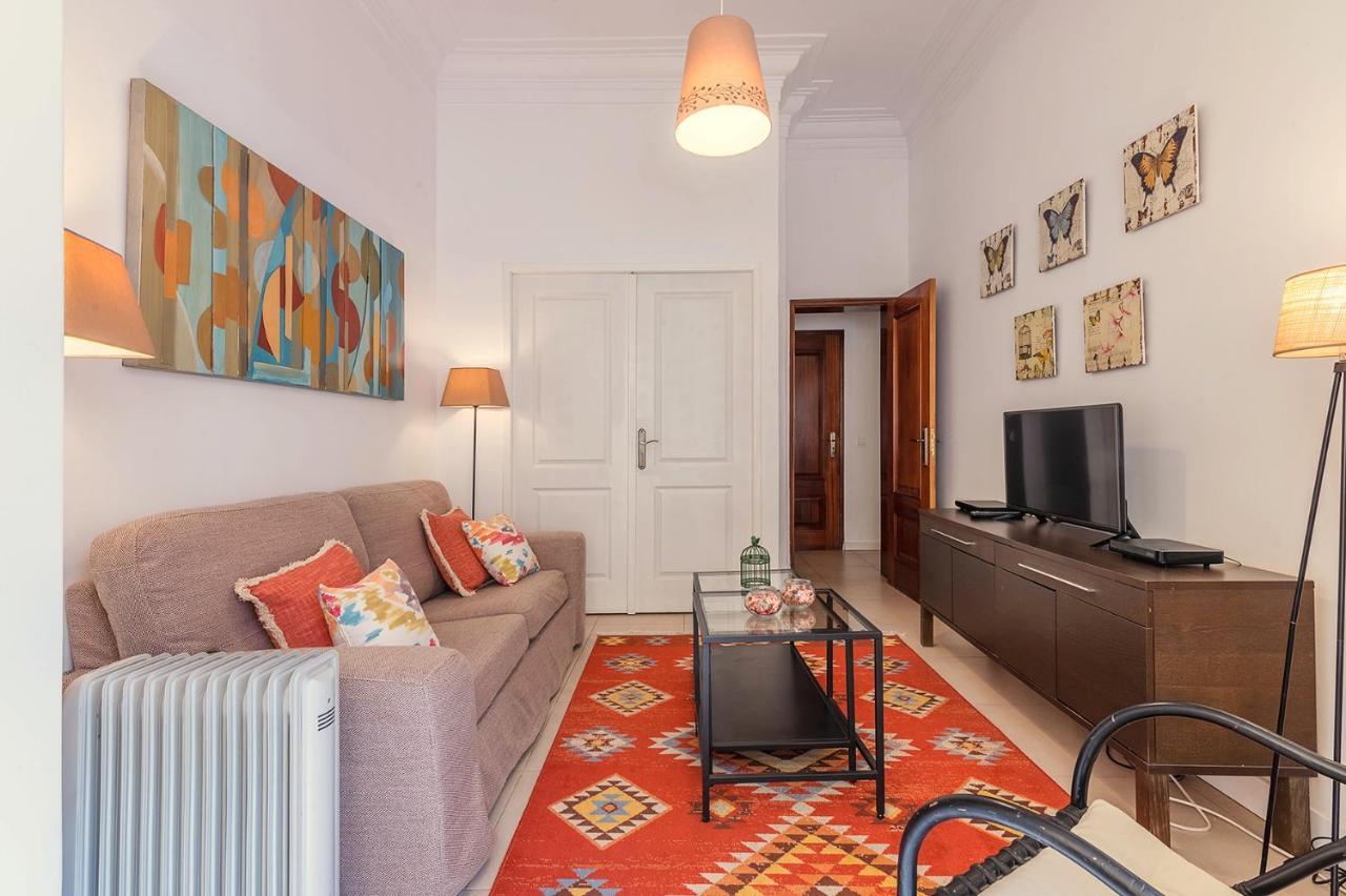 Alm- Spacious. Sunny. Patio. Quiet Area. Fast Wifi Apartment
