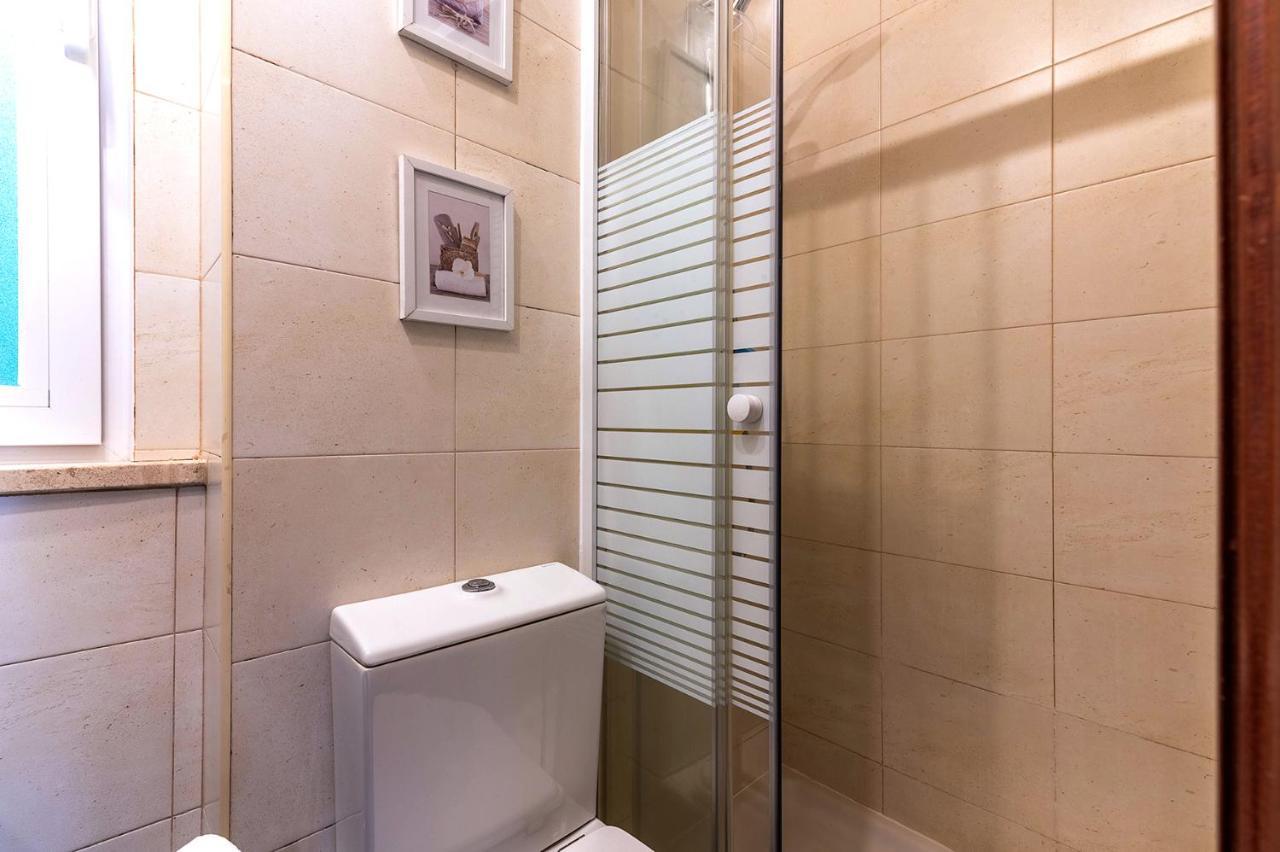 Alm- Spacious. Sunny. Patio. Quiet Area. Fast Wifi Apartment